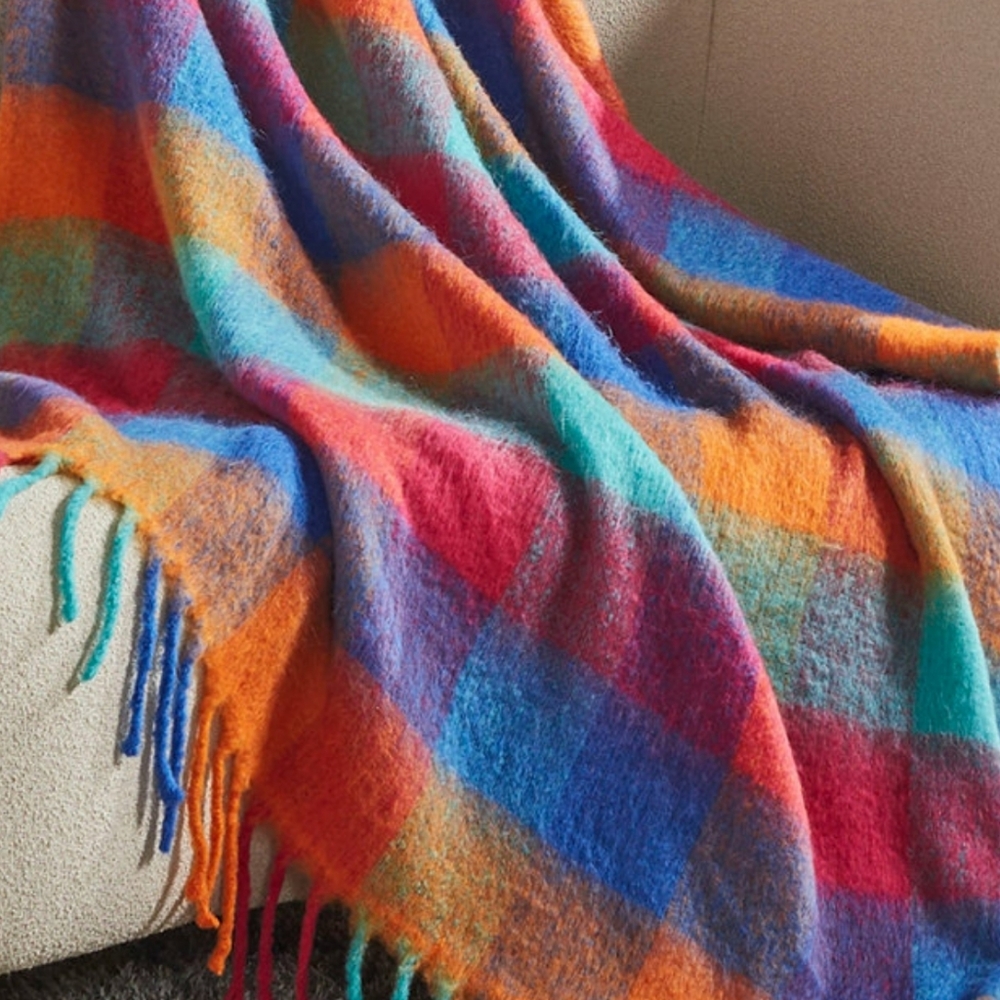 NWT Christmas Plaid Throw Mohair Fringed Blanket Travel Couch Cuddle Throw - Picture 3 of 5